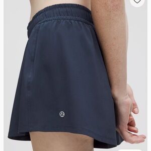 lululemon athletica navy pace crush shorts